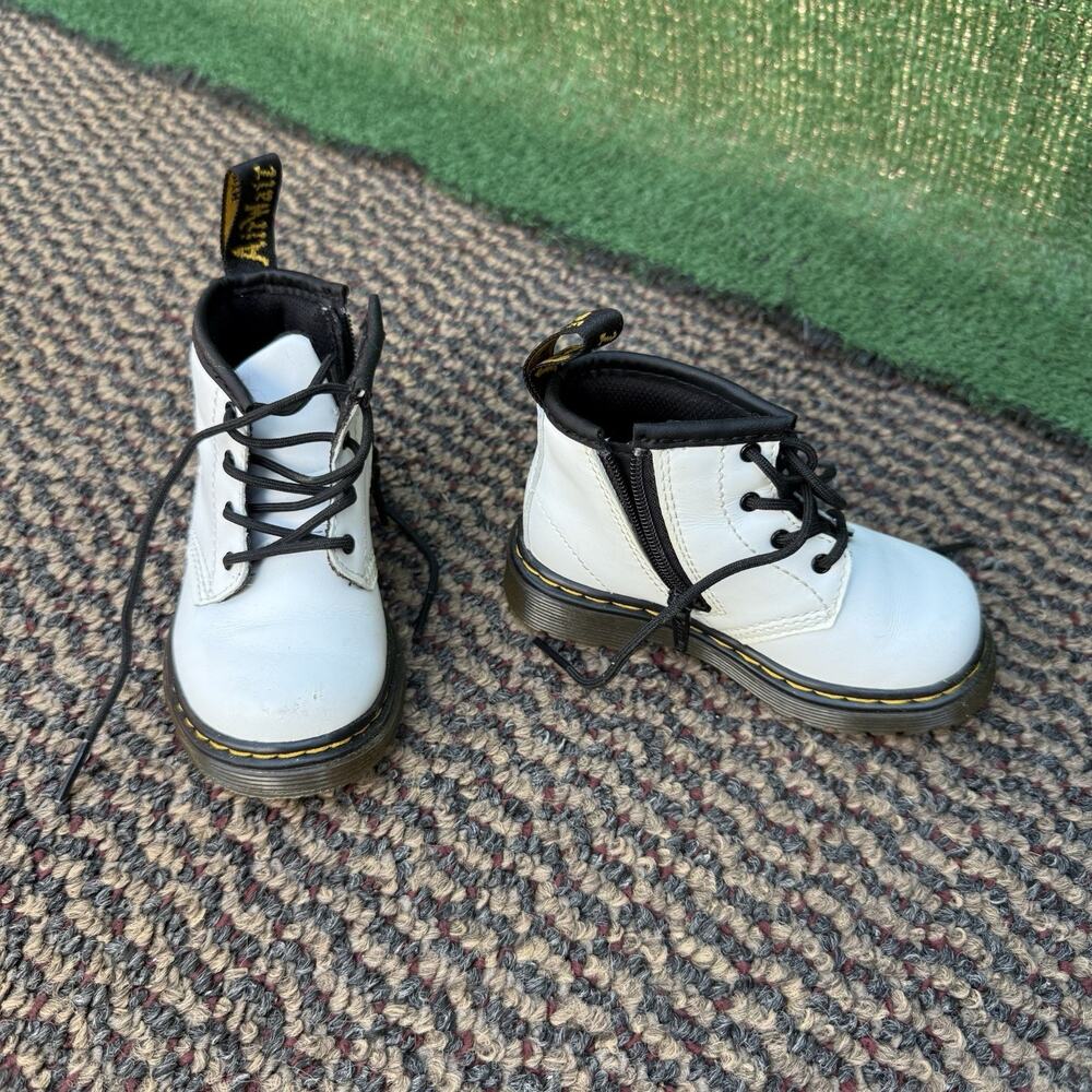 Dr. Martens Toddler Size 6 White Leather